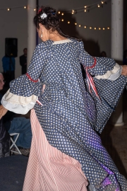 This fashion consisted of three different outfits which were peeled off to reveal the next.