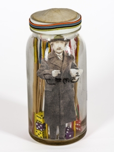 Einstein in a Jar